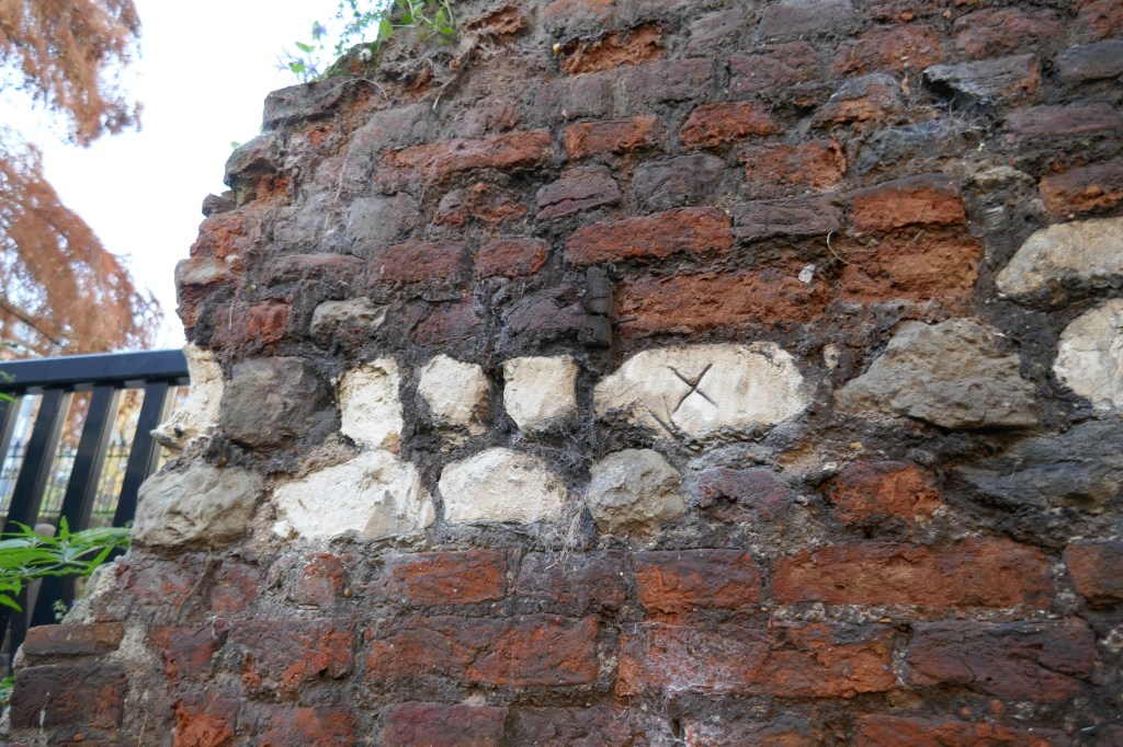 20: The Huggin Hill Roman, maybe, and Medieval&nbsp;walls