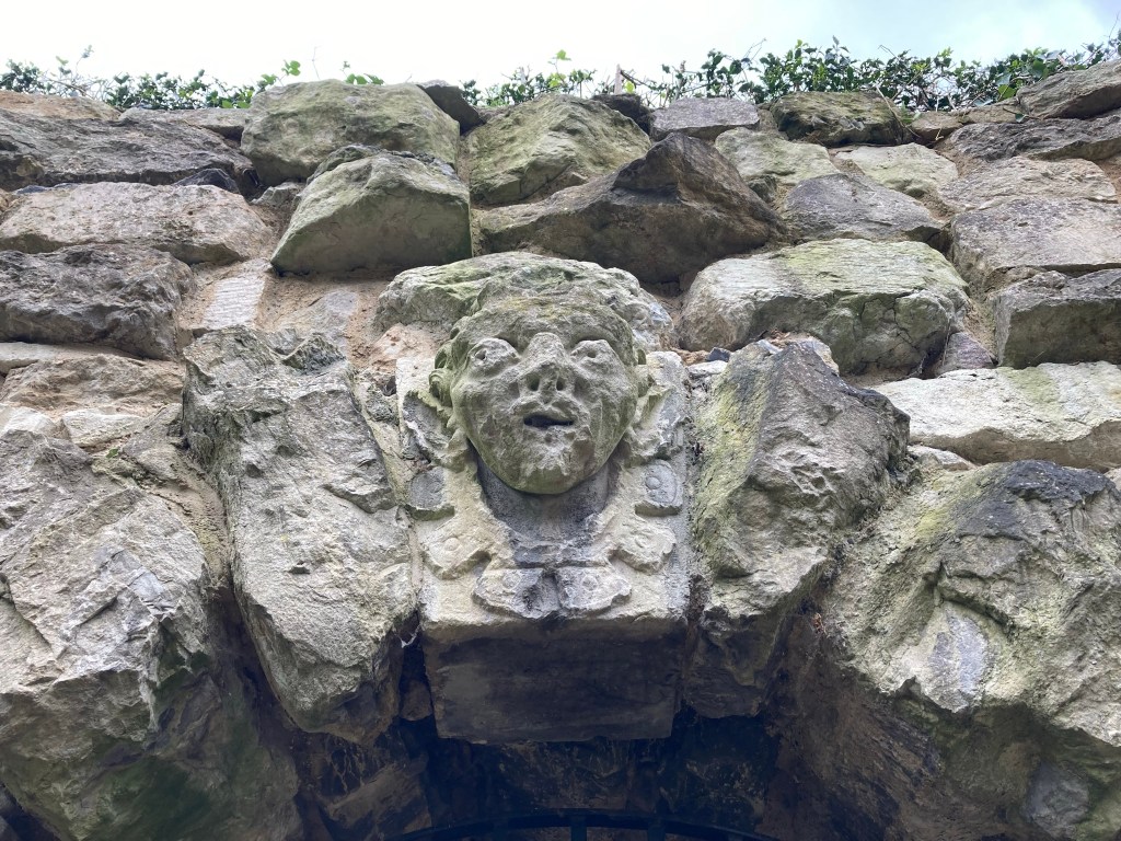 35: London Bridge at Ingress. Part 2 – The Cave of the Seven&nbsp;Heads.