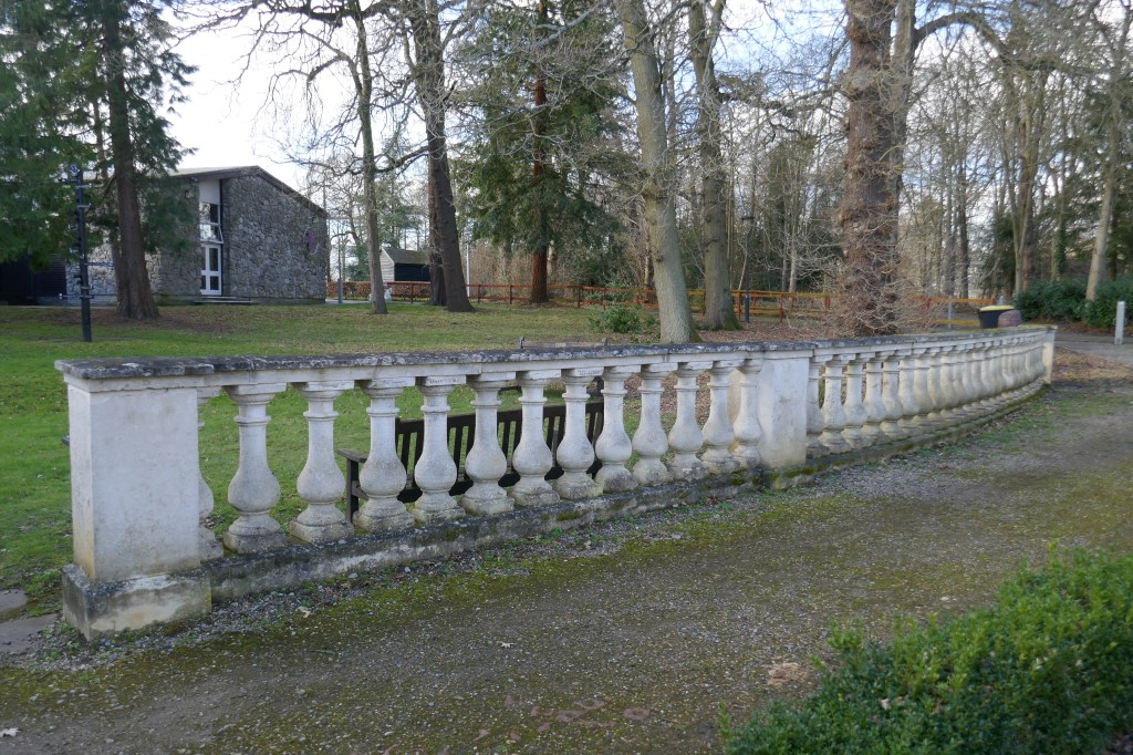 47: London Bridge balustrade in Gilwell&nbsp;Park?