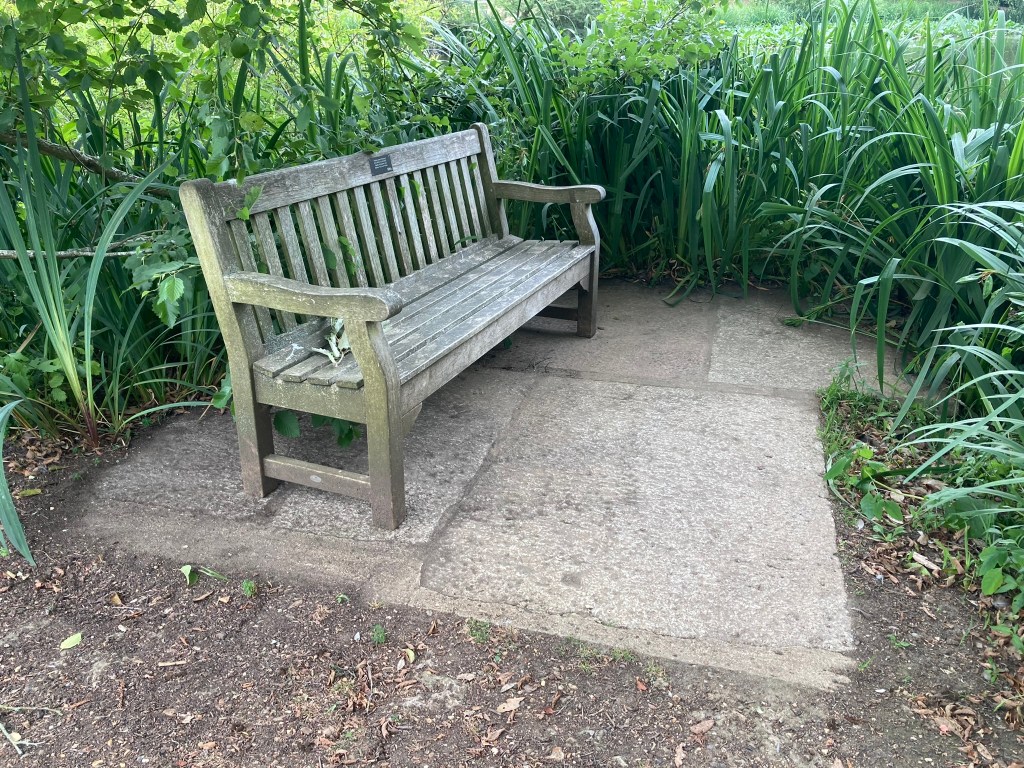 73: London Bridge … at Kew&nbsp;Gardens!